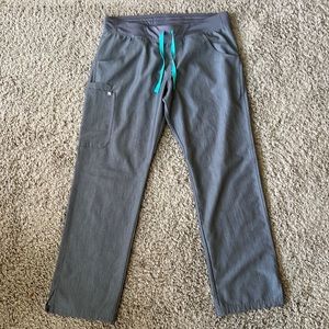 Large figs kade cargo pants graphite